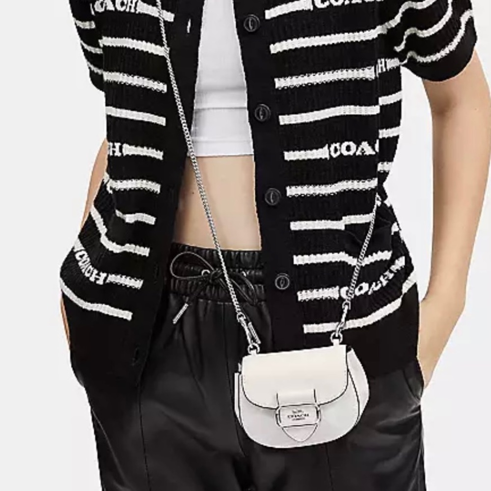 NWT COACH Morgan w/removable Chain in Signature Canvas. Use as a cute wallet too - Picture 4 of 8